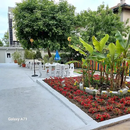 диамант Апартамент Китен