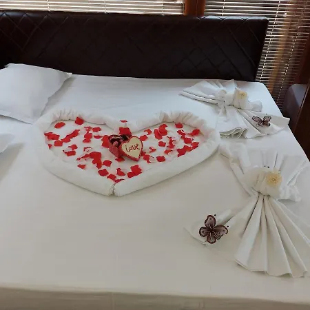 Diamond * Kiten (Burgas)