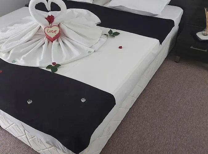 Diamond Апартаменты *